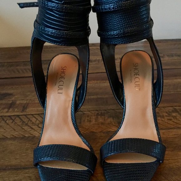 Shoe Cult by Nasty Gal Captive Gladiator Heel - Picture 2 of 9